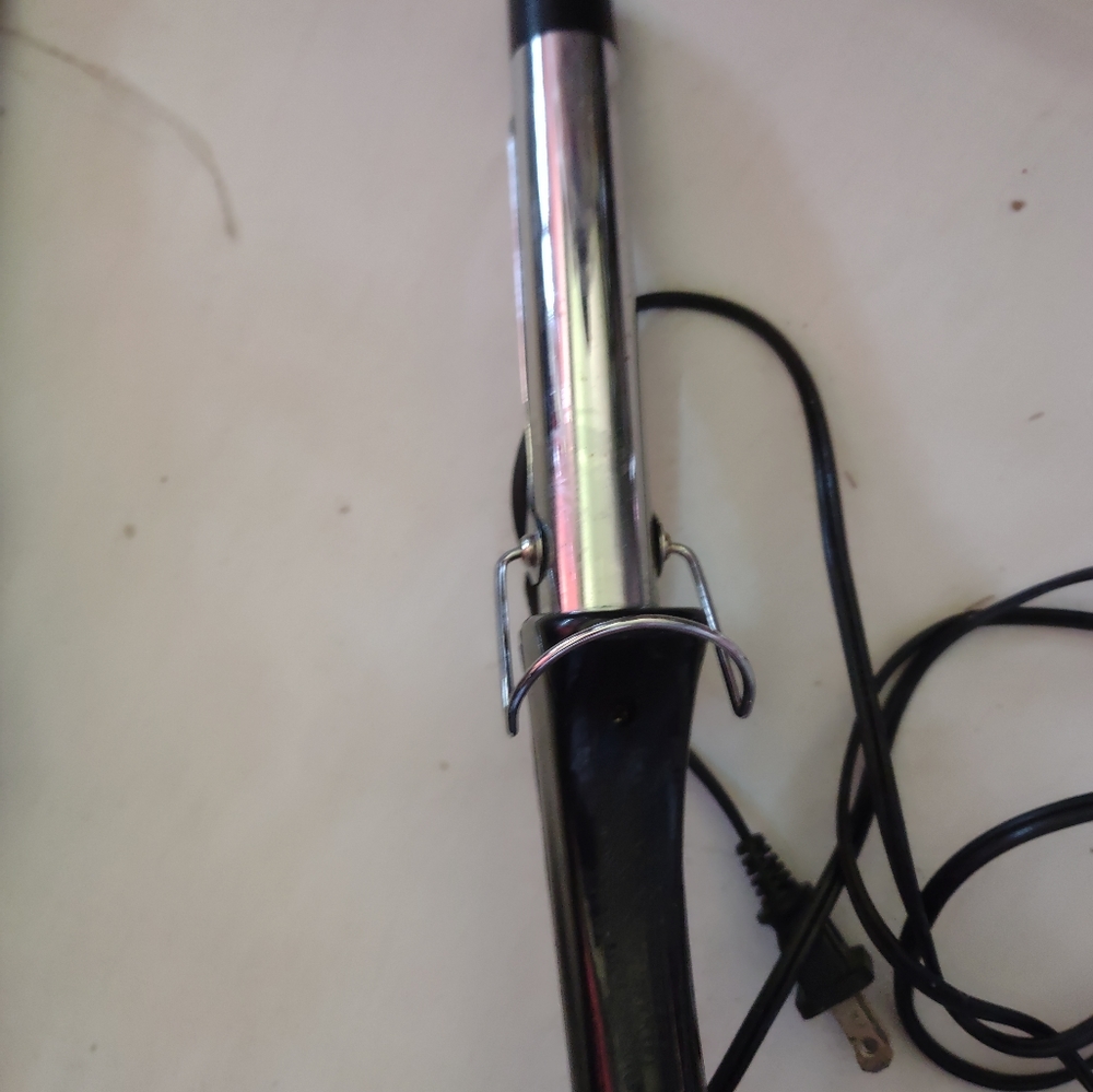 PERFECTION CURLING IRON. - Picture 3 of 3